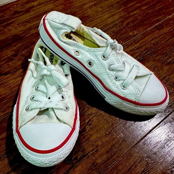 Classic White Converse - Picture 1 of 3